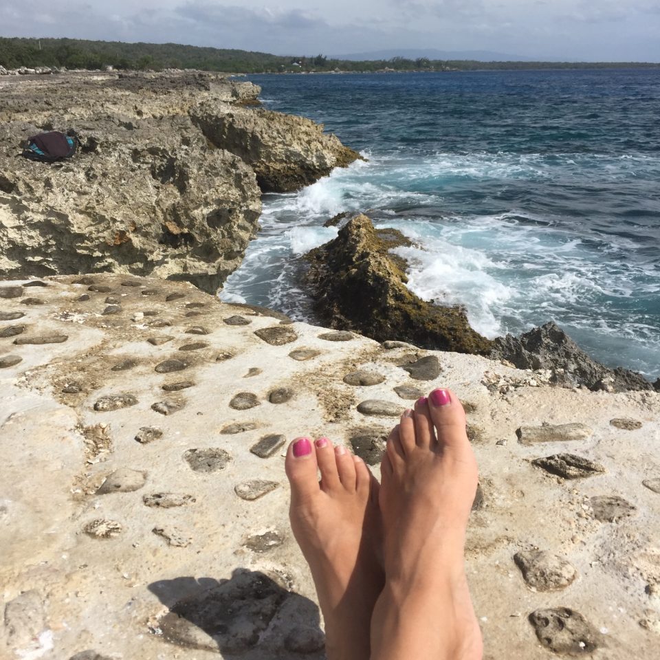 relaxing_on_the_rocks_jamaican_resort